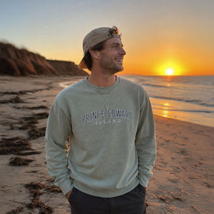 PEI VINTAGE WASH CREWNECK